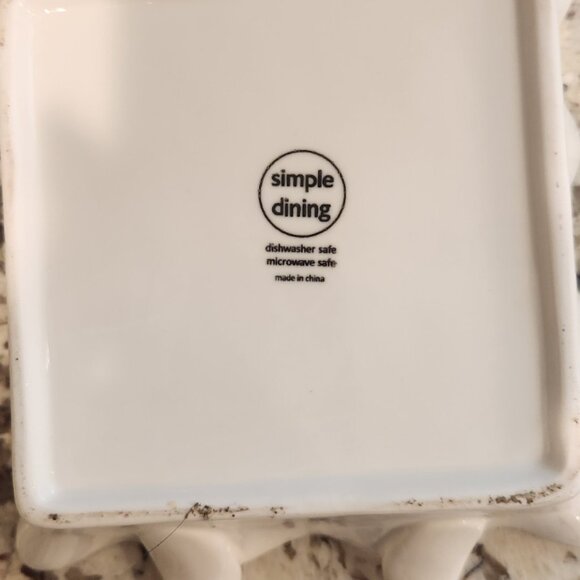 White Ruffled Dish with Handles - Picture 2 of 2